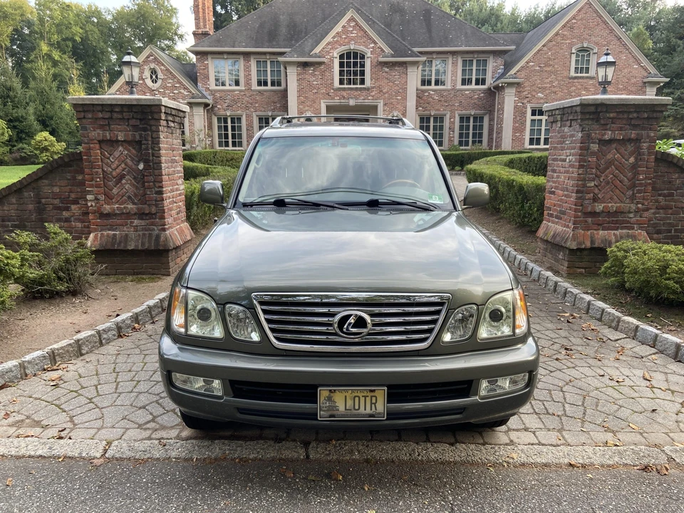 2006 Lexus LX 2nd Gen - Image 7 of 31