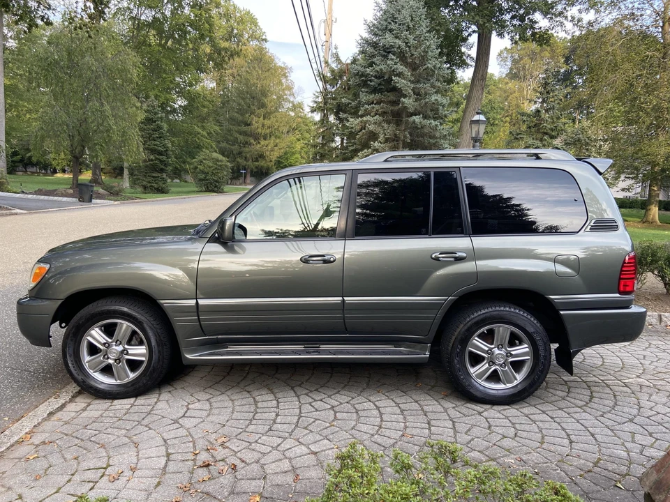 2006 Lexus LX 2nd Gen - Image 20 of 31