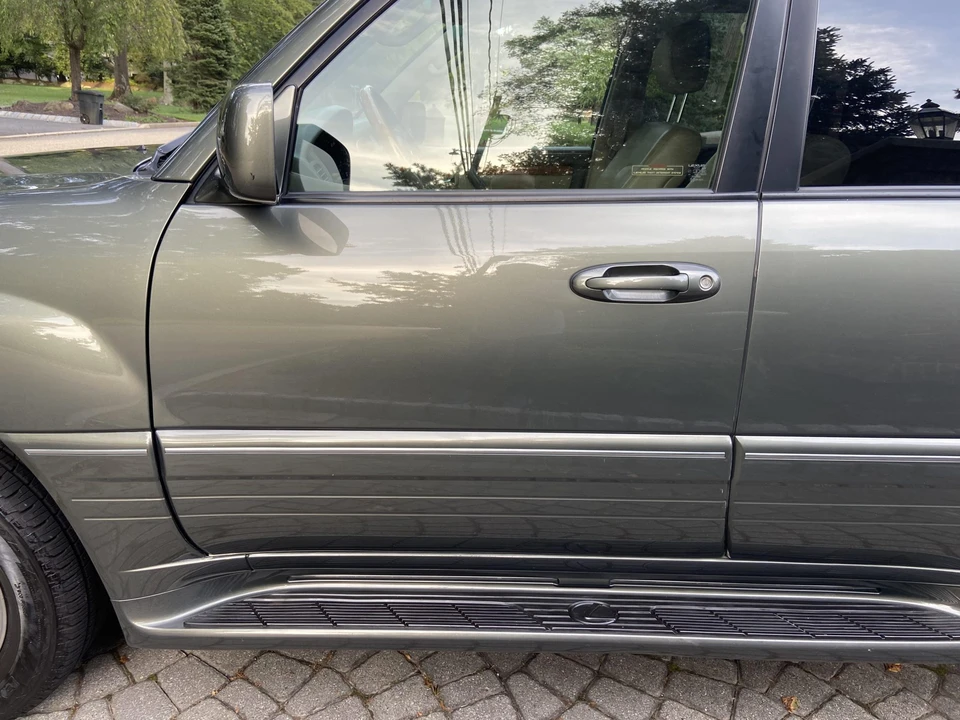 2006 Lexus LX 2nd Gen - Image 27 of 31