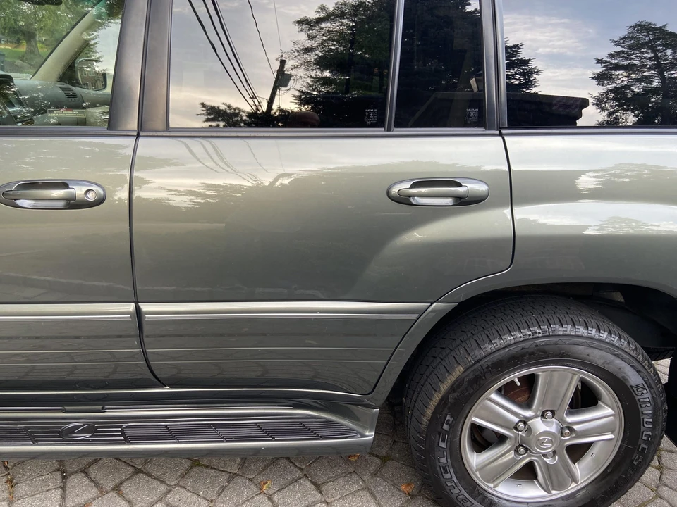 2006 Lexus LX 2nd Gen - Image 28 of 31