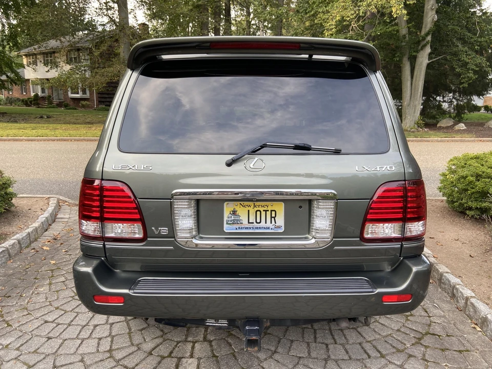2006 Lexus LX 2nd Gen - Image 16 of 31