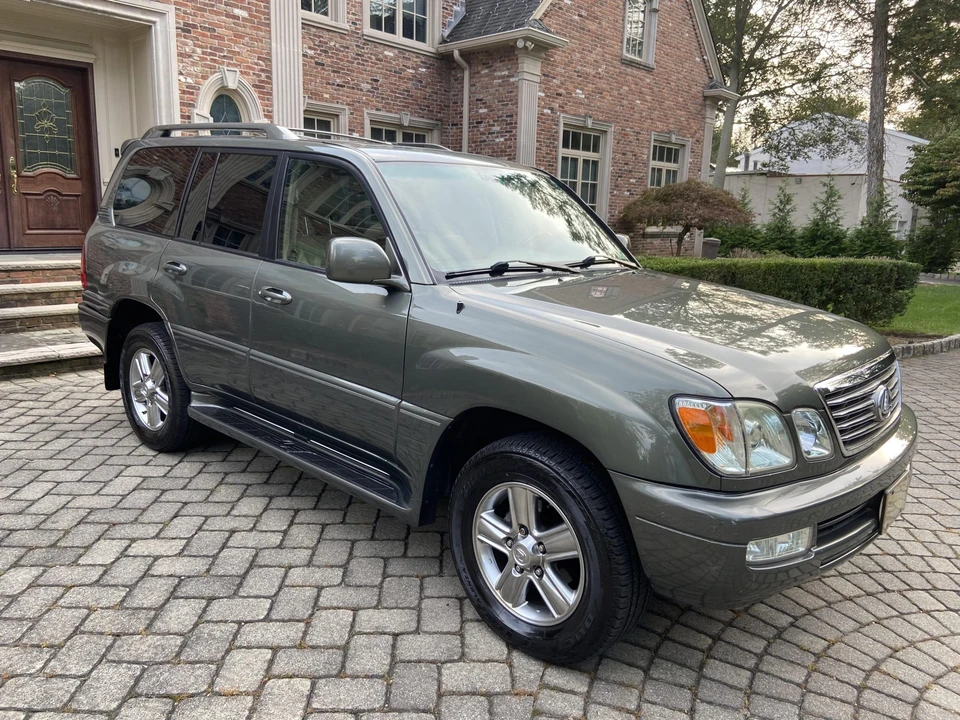 2006 Lexus LX 2nd Gen - Image 31 of 31