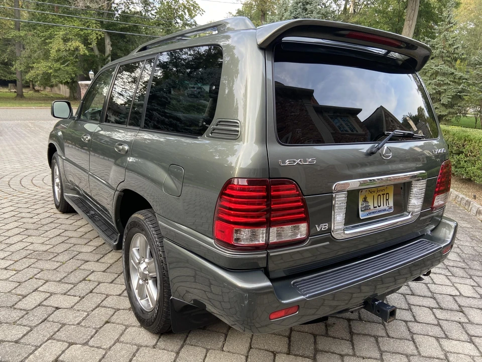2006 Lexus LX 2nd Gen - Image 18 of 31