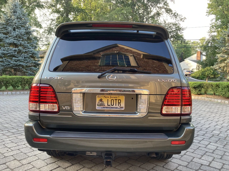 2006 Lexus LX 2nd Gen - Image 25 of 31