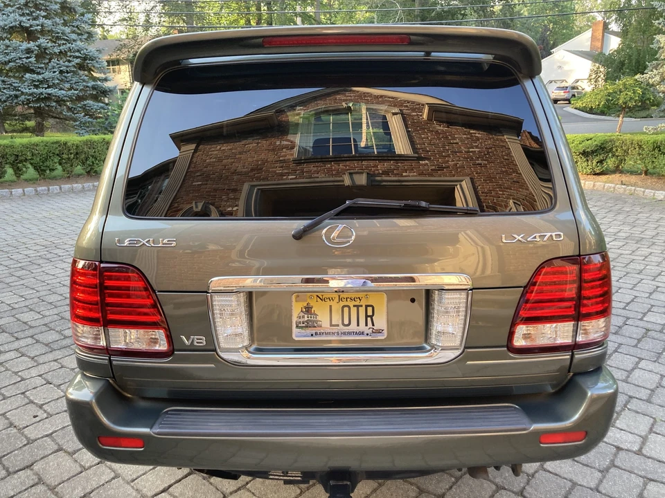 2006 Lexus LX 2nd Gen - Image 26 of 31