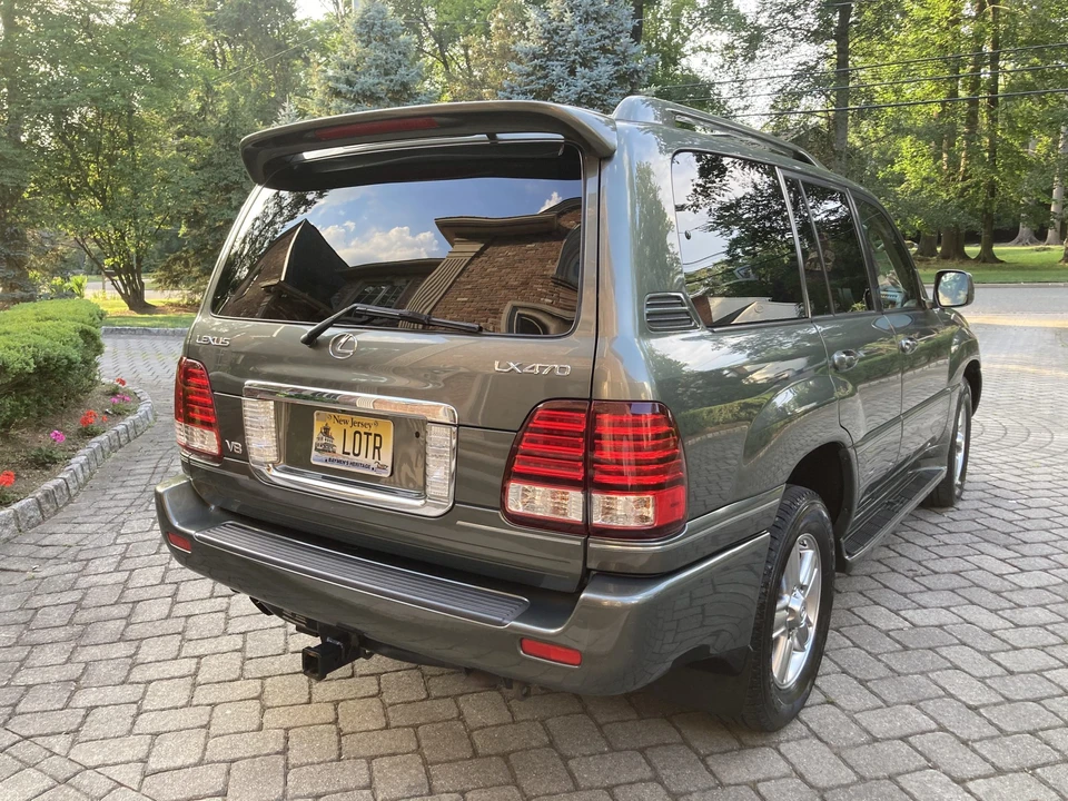 2006 Lexus LX 2nd Gen - Image 27 of 31