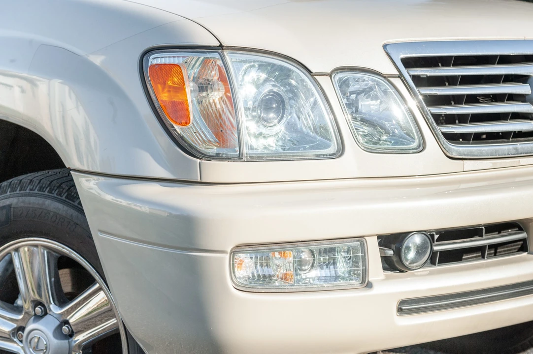 2006 Lexus LX 2nd Gen - Image 23 of 31