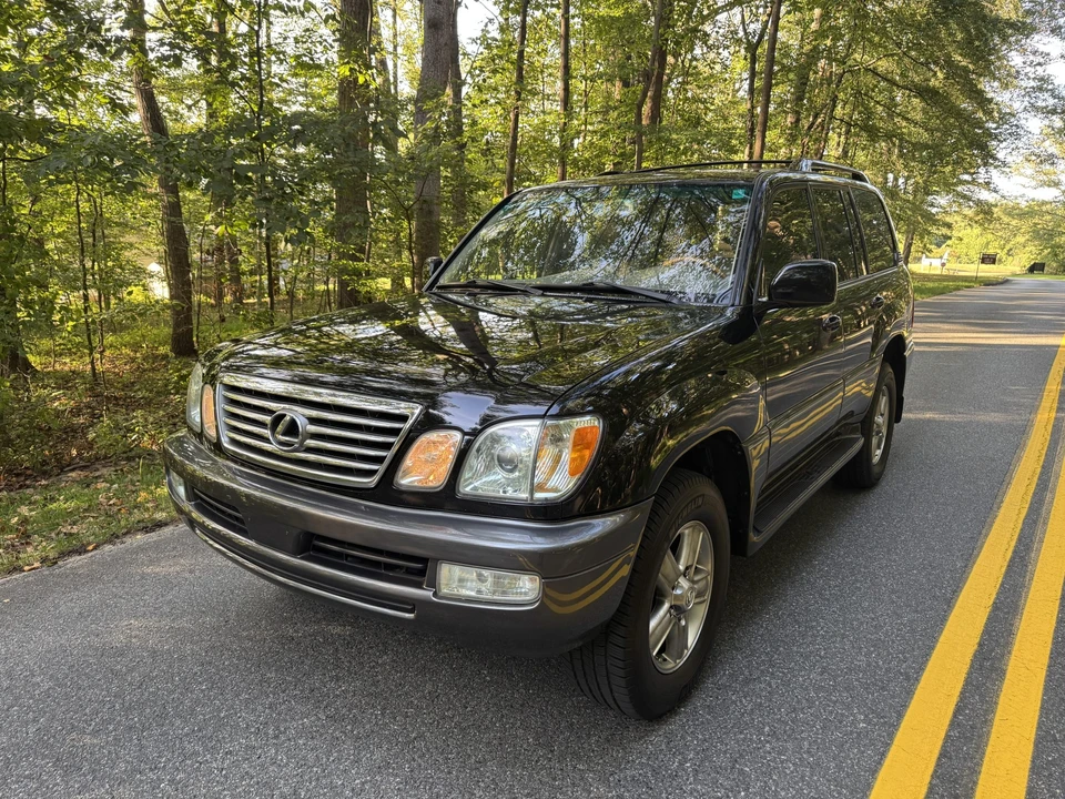 2006 Lexus LX 2nd Gen - Image 10 of 31