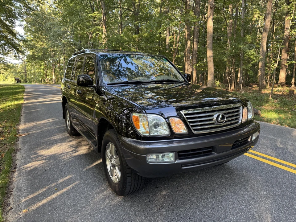 2006 Lexus LX 2nd Gen - Image 5 of 31