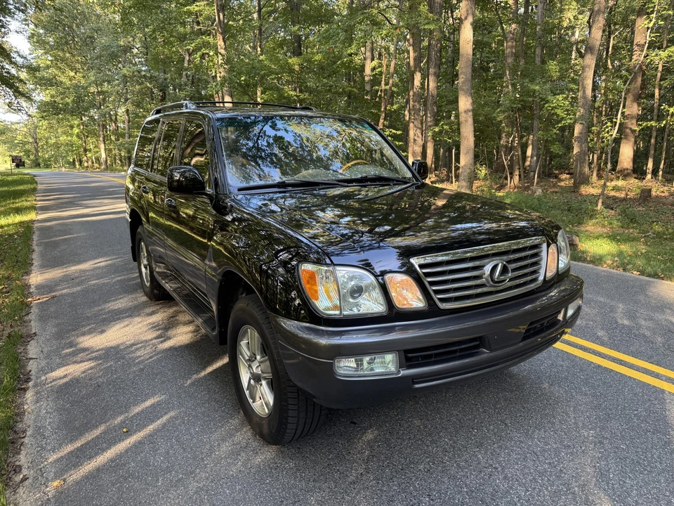 2006 Lexus LX 2nd Gen - Image 6 of 31