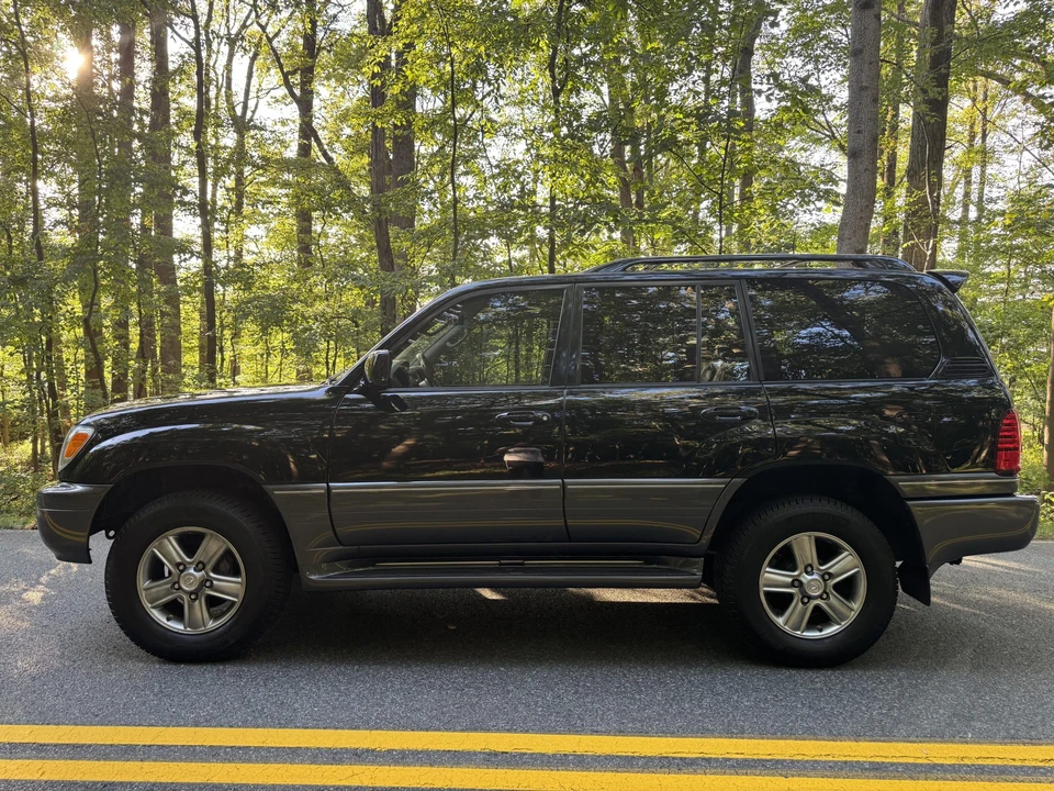2006 Lexus LX 2nd Gen - Image 14 of 31