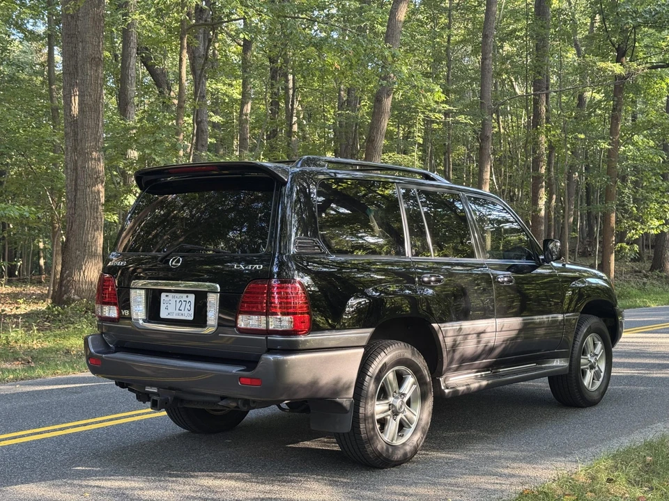 2006 Lexus LX 2nd Gen - Image 18 of 31