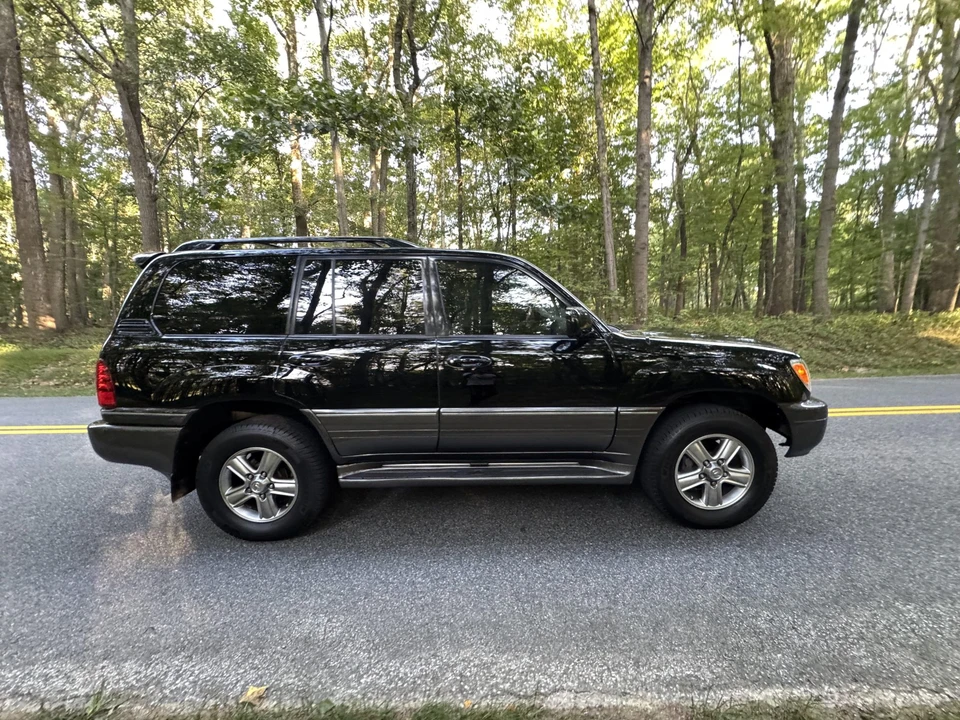 2006 Lexus LX 2nd Gen - Image 20 of 31