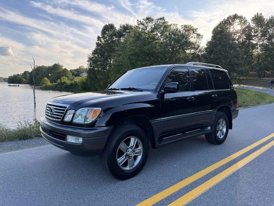 2006 Lexus LX 2nd Gen - Image 24 of 31