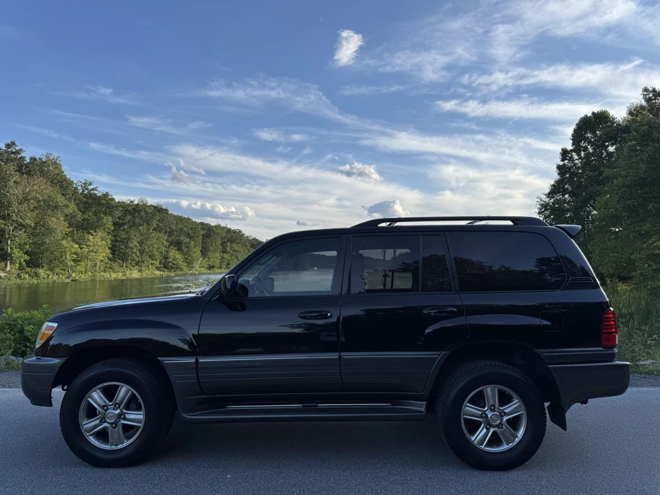 2006 Lexus LX 2nd Gen - Image 26 of 31