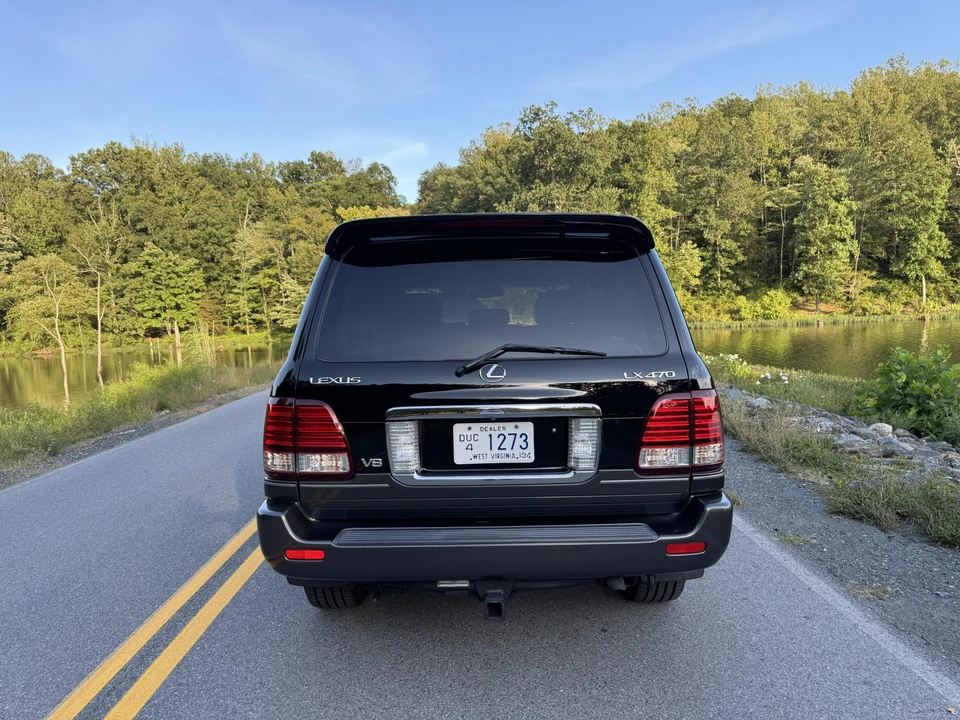 2006 Lexus LX 2nd Gen - Image 28 of 31