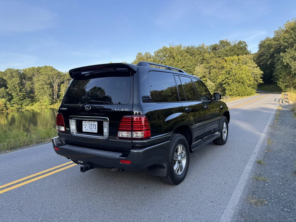 2006 Lexus LX 2nd Gen - Image 29 of 31