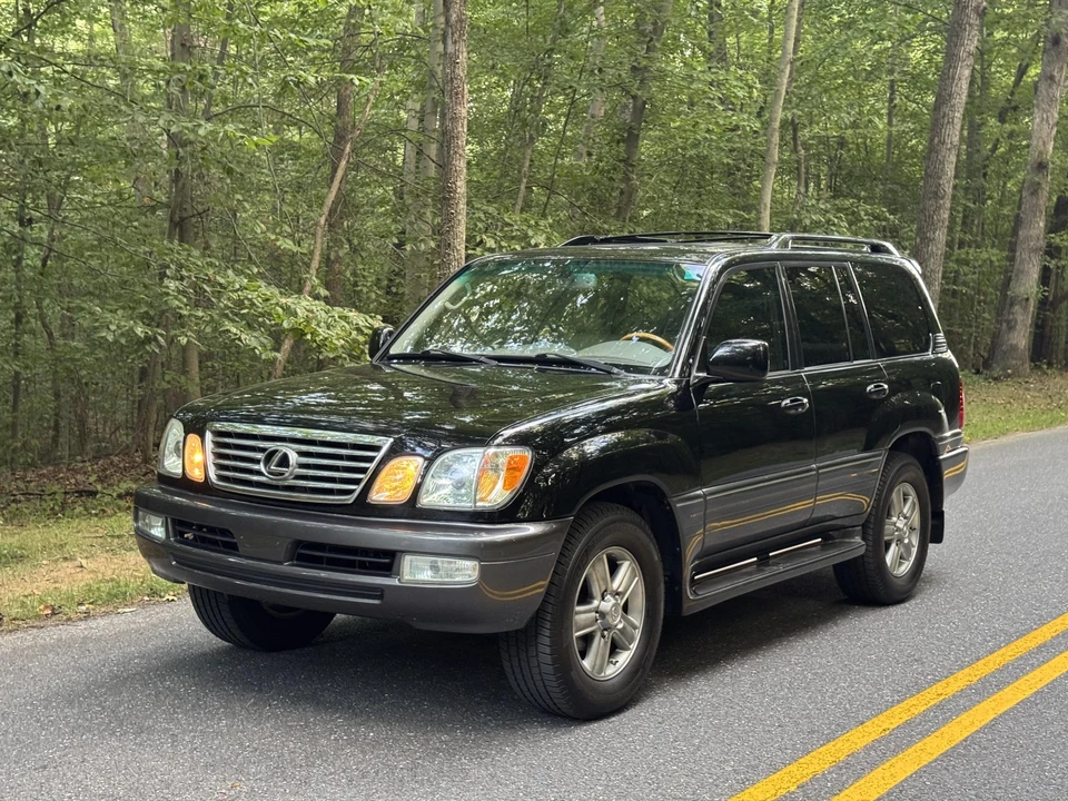 2006 Lexus LX 2nd Gen - Image 12 of 31