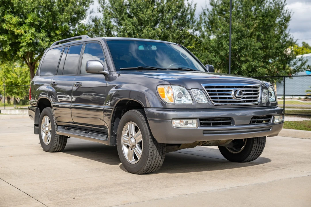 2006 Lexus LX 2nd Gen - Image 8 of 31