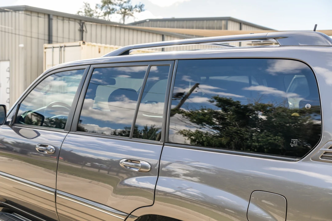 2006 Lexus LX 2nd Gen - Image 24 of 31