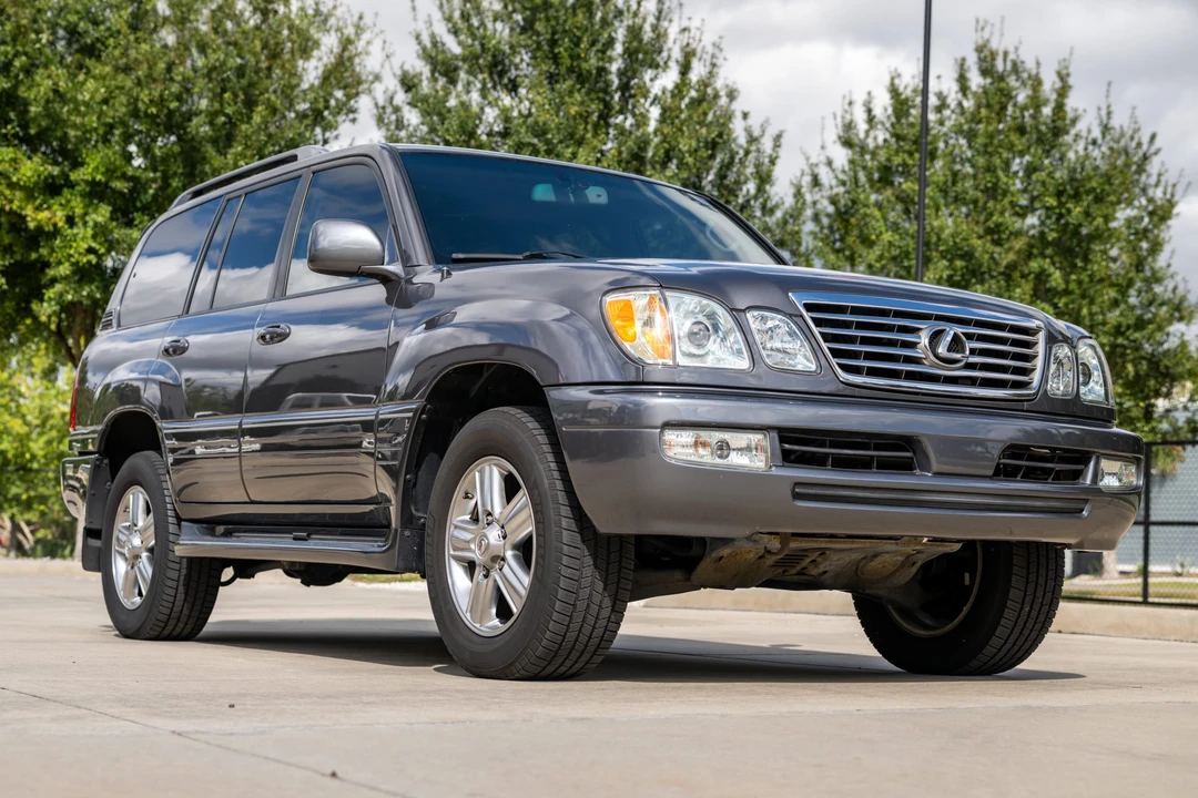 2006 Lexus LX 2nd Gen - Image 9 of 31