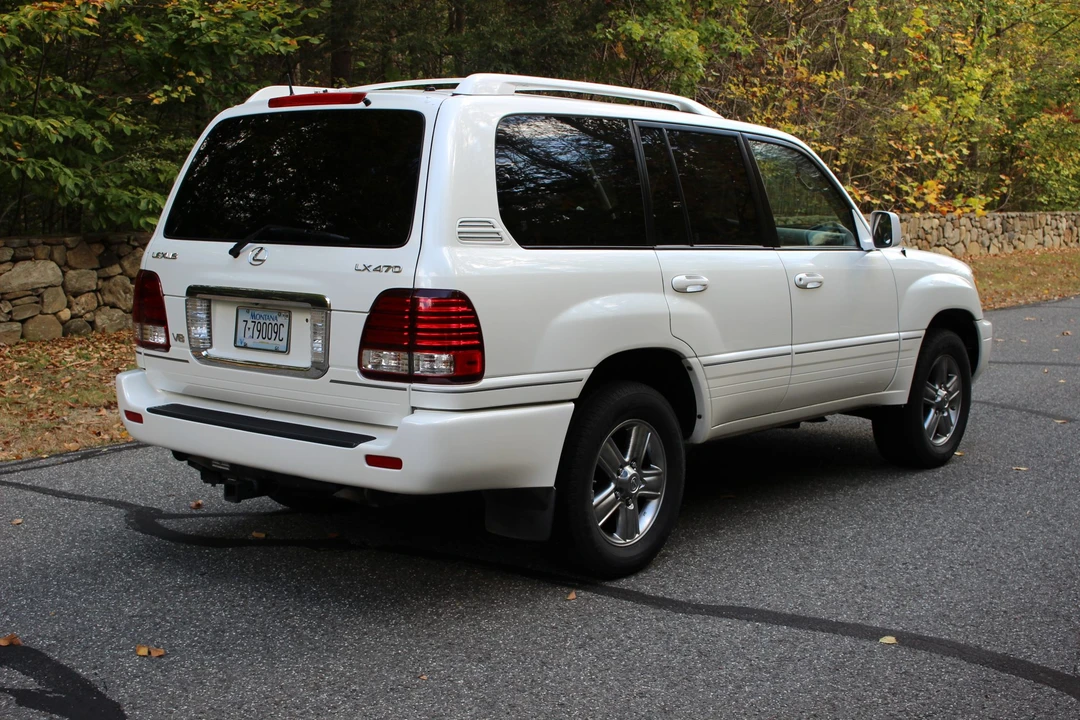 2006 Lexus LX 2nd Gen - Image 28 of 31