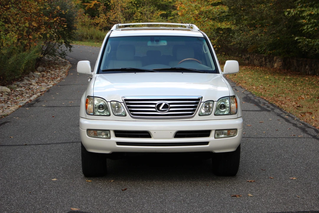 2006 Lexus LX 2nd Gen - Image 9 of 31