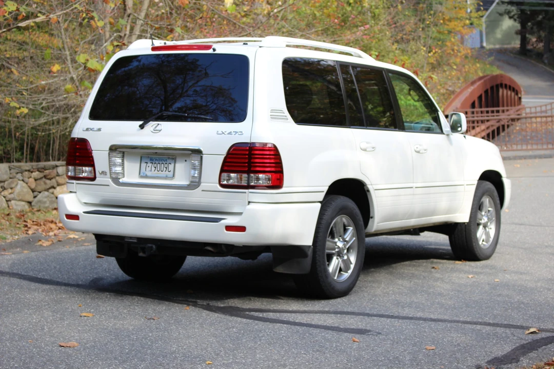 2006 Lexus LX 2nd Gen - Image 26 of 31