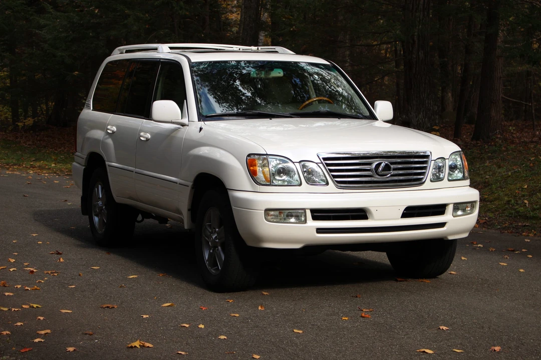 2006 Lexus LX 2nd Gen - Image 13 of 31