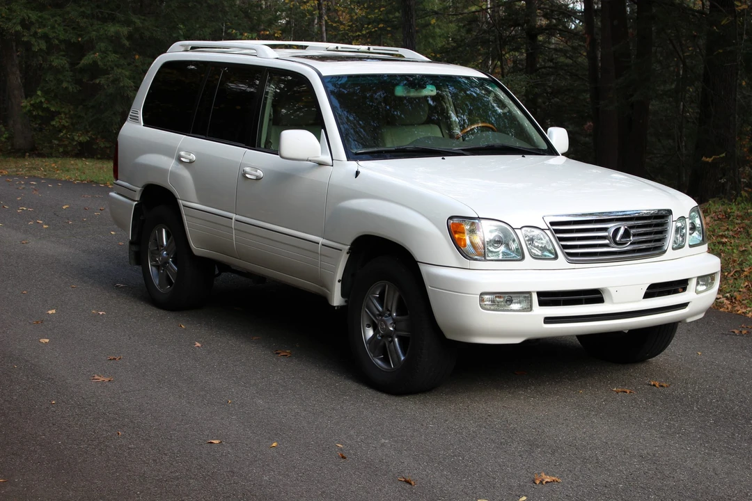 2006 Lexus LX 2nd Gen - Image 14 of 31