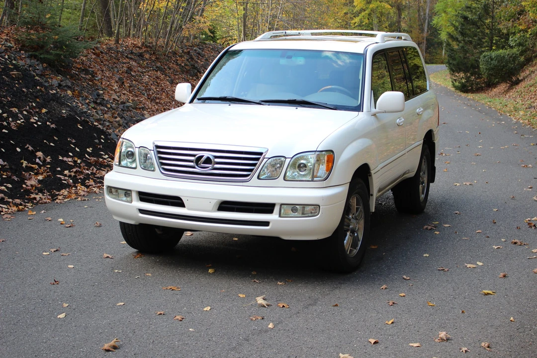 2006 Lexus LX 2nd Gen - Image 8 of 31