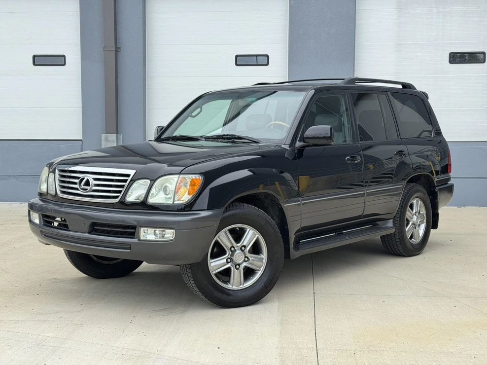 2006 Lexus LX 2nd Gen - Image 5 of 31
