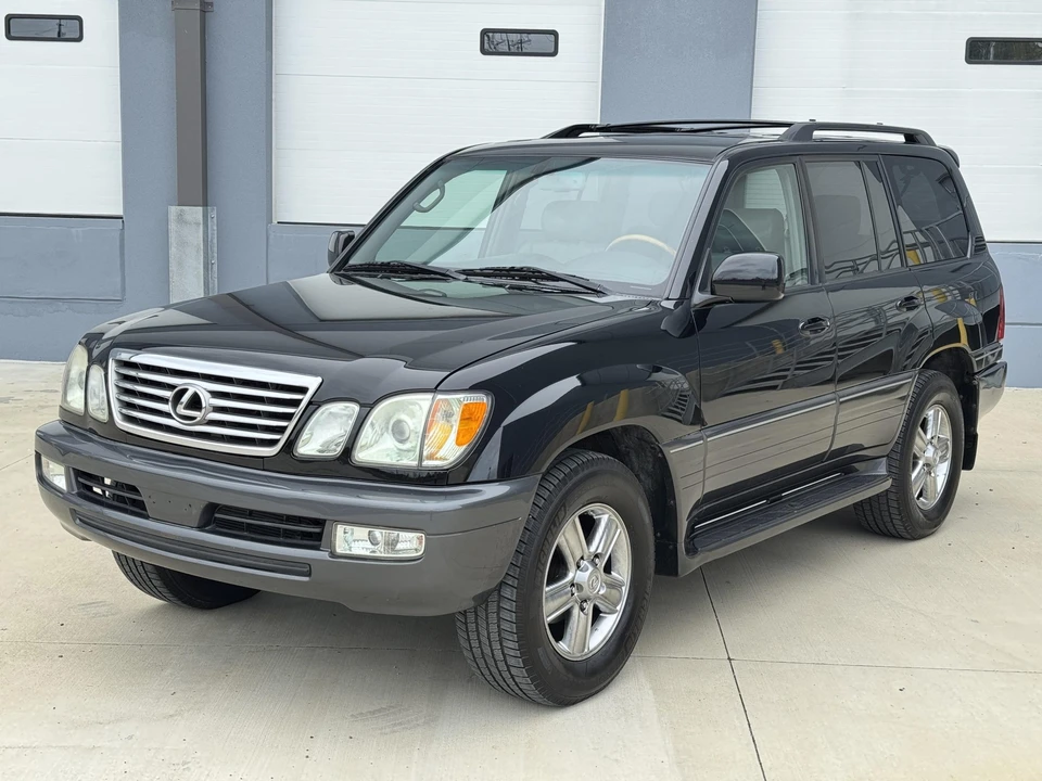 2006 Lexus LX 2nd Gen - Image 4 of 31