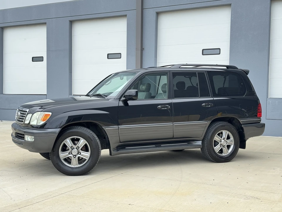 2006 Lexus LX 2nd Gen - Image 7 of 31