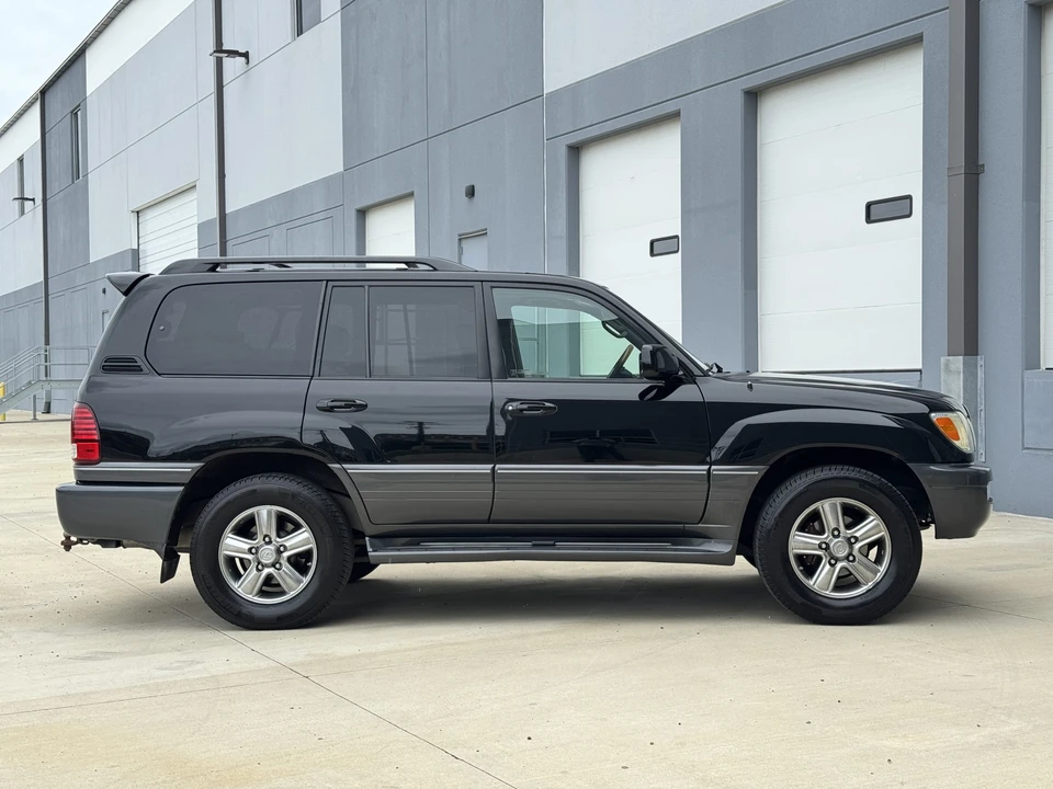 2006 Lexus LX 2nd Gen - Image 24 of 31