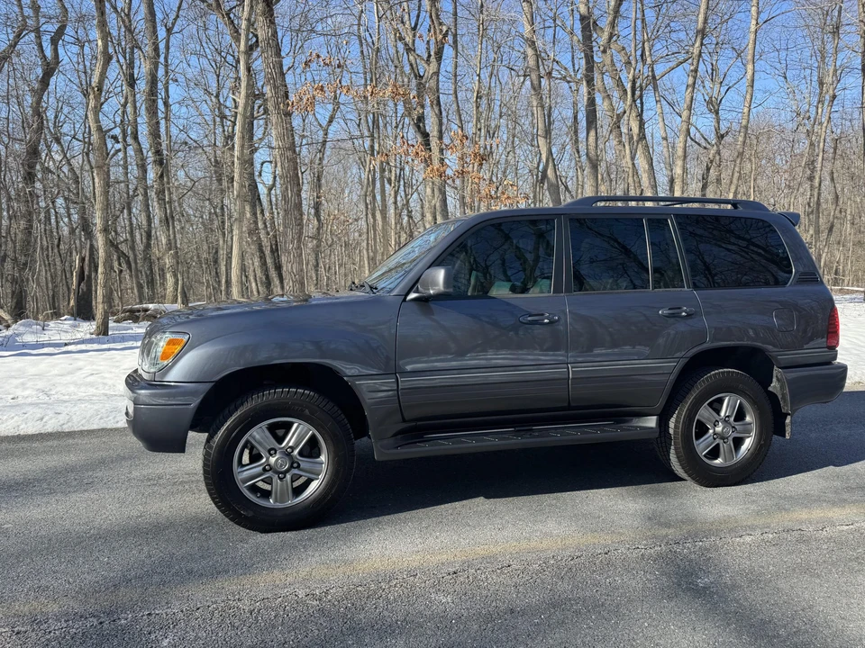 2006 Lexus LX 2nd Gen - Image 18 of 31