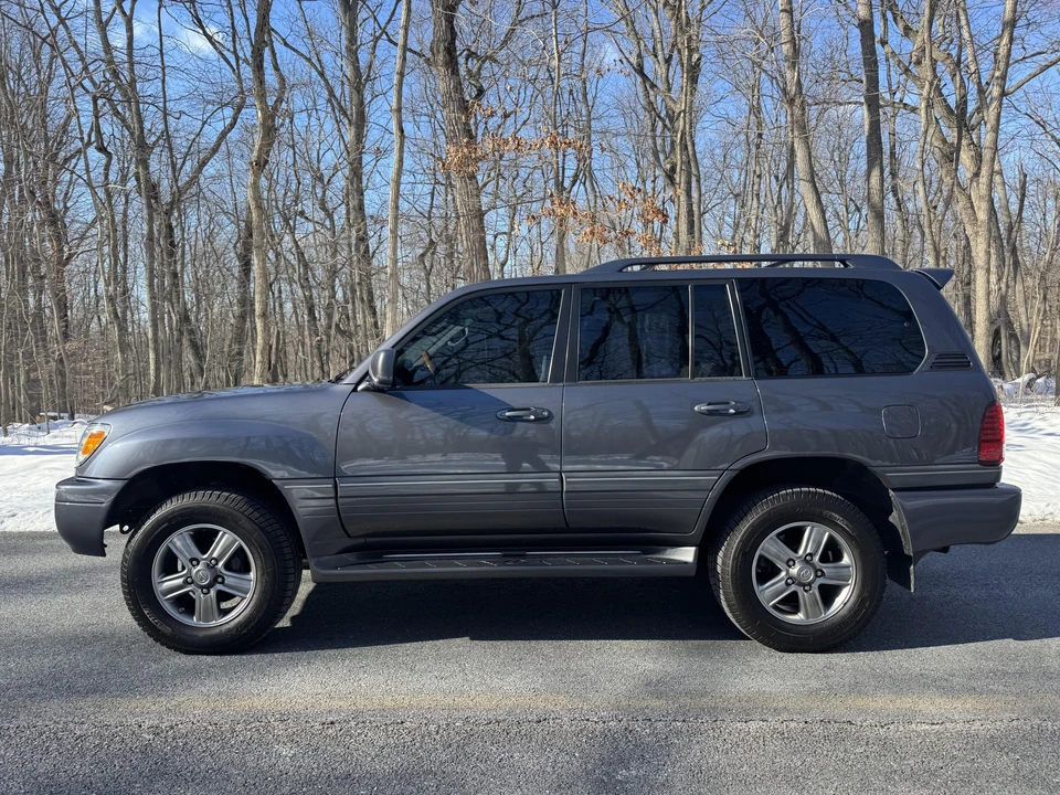 2006 Lexus LX 2nd Gen - Image 20 of 31