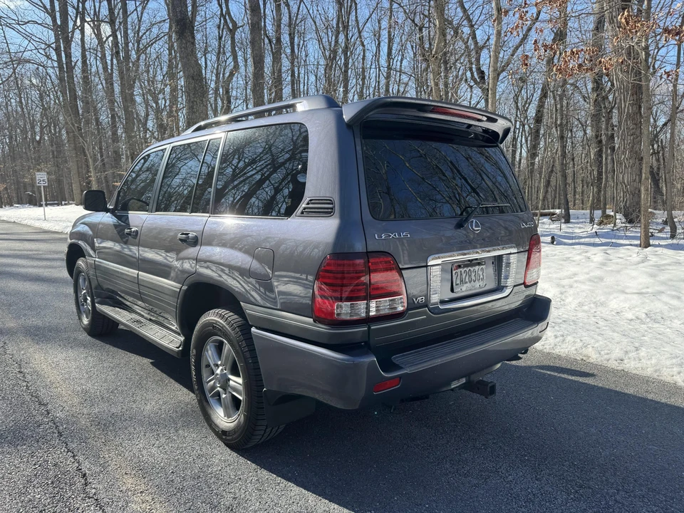 2006 Lexus LX 2nd Gen - Image 28 of 31