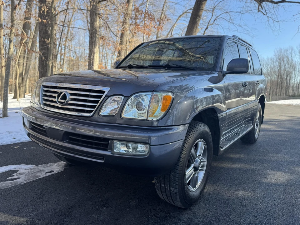 2006 Lexus LX 2nd Gen - Image 7 of 31