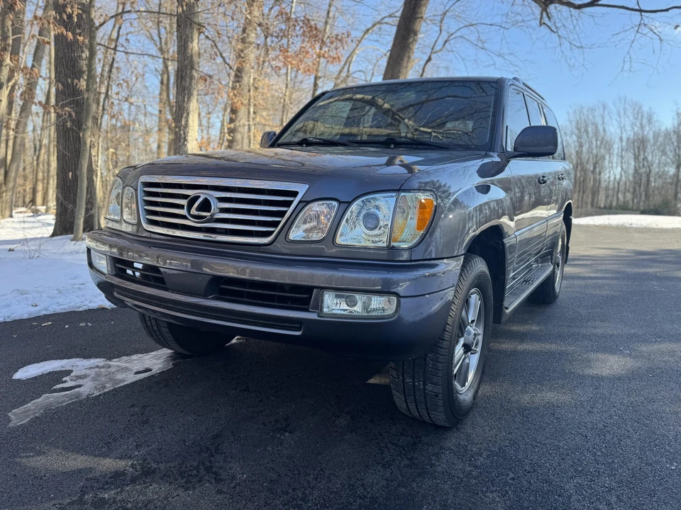 2006 Lexus LX 2nd Gen - Image 4 of 31