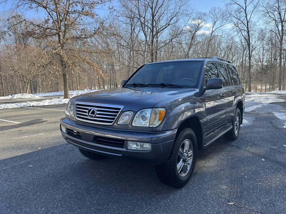 2006 Lexus LX 2nd Gen - Image 10 of 31