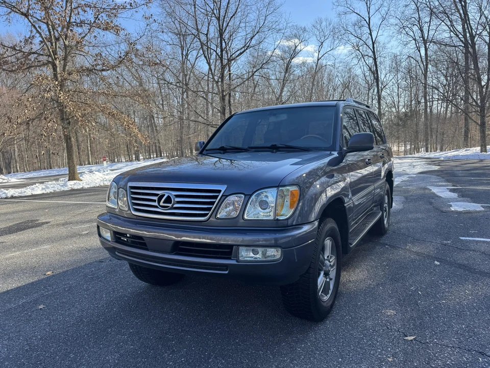 2006 Lexus LX 2nd Gen - Image 8 of 31