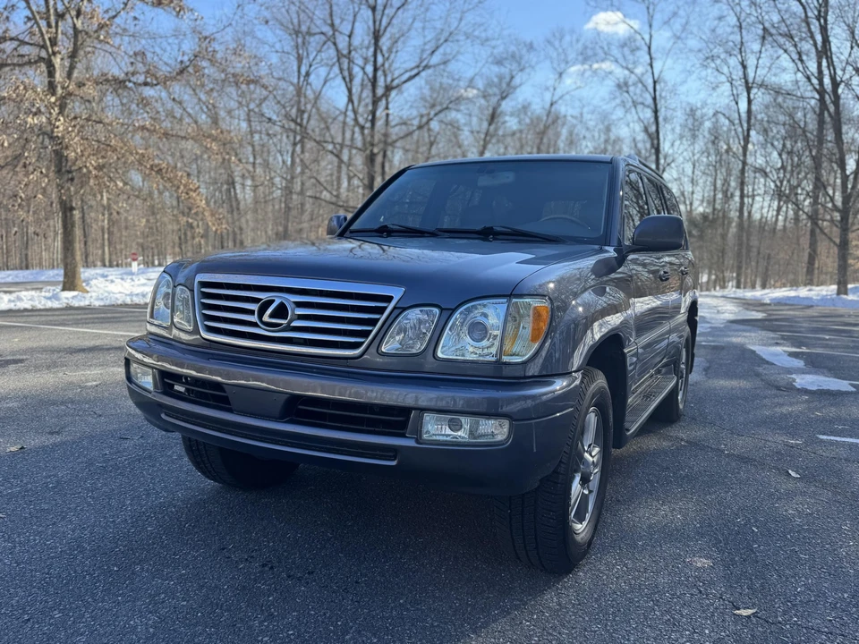 2006 Lexus LX 2nd Gen - Image 9 of 31