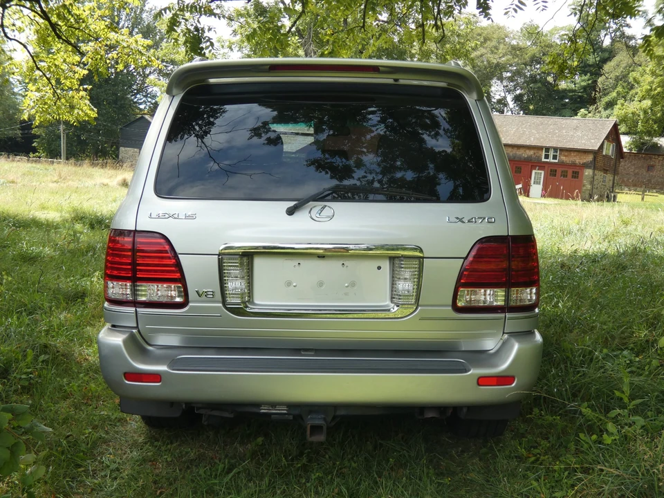 2006 Lexus LX 2nd Gen - Image 27 of 31