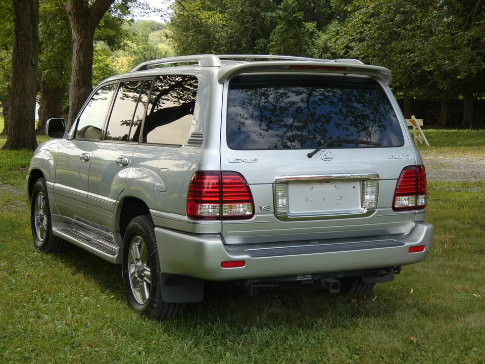 2006 Lexus LX 2nd Gen - Image 21 of 31