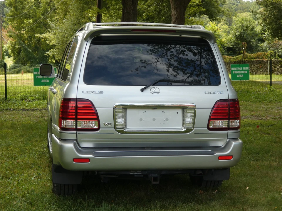 2006 Lexus LX 2nd Gen - Image 25 of 31