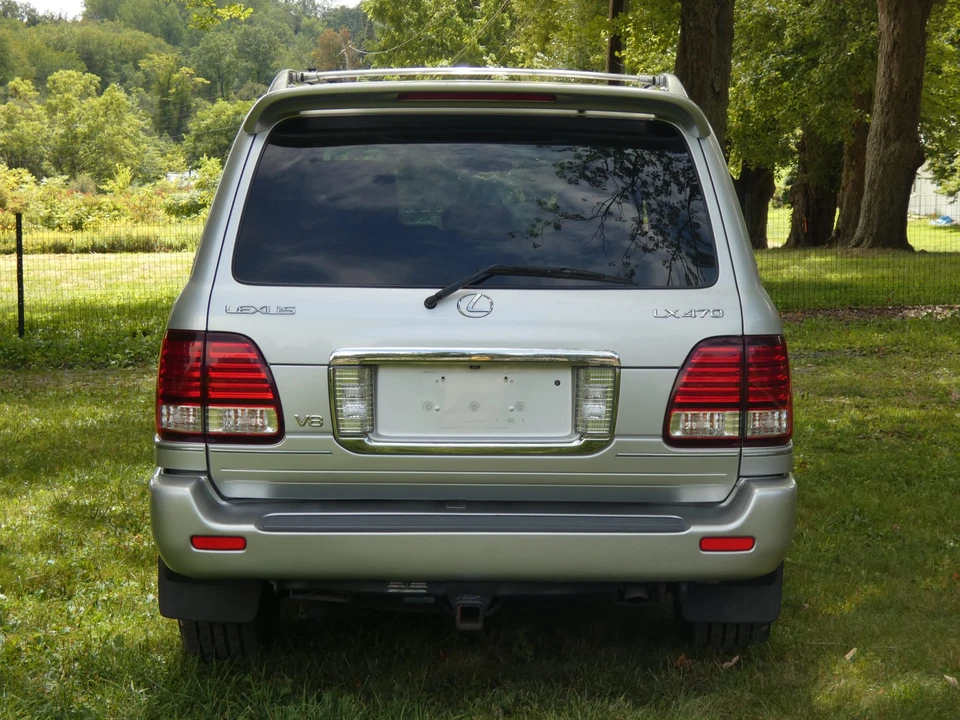 2006 Lexus LX 2nd Gen - Image 26 of 31