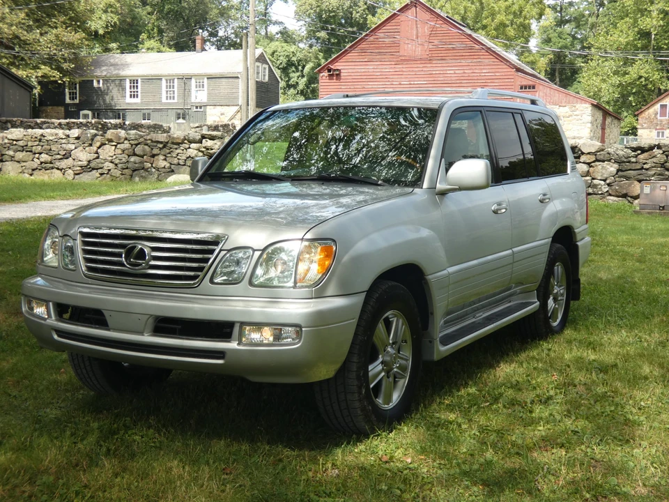 2006 Lexus LX 2nd Gen - Image 7 of 31
