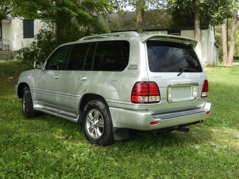 2006 Lexus LX 2nd Gen - Image 20 of 31