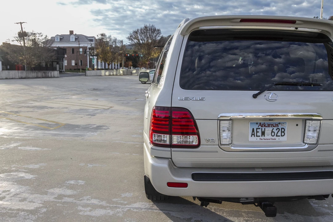 2006 Lexus LX 2nd Gen - Image 22 of 31